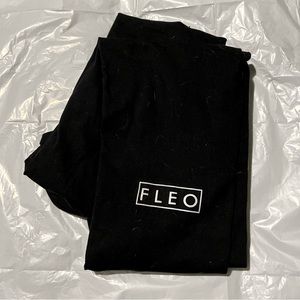 Fleo El Toro 25” Leggings, Size Small, Sharp Black